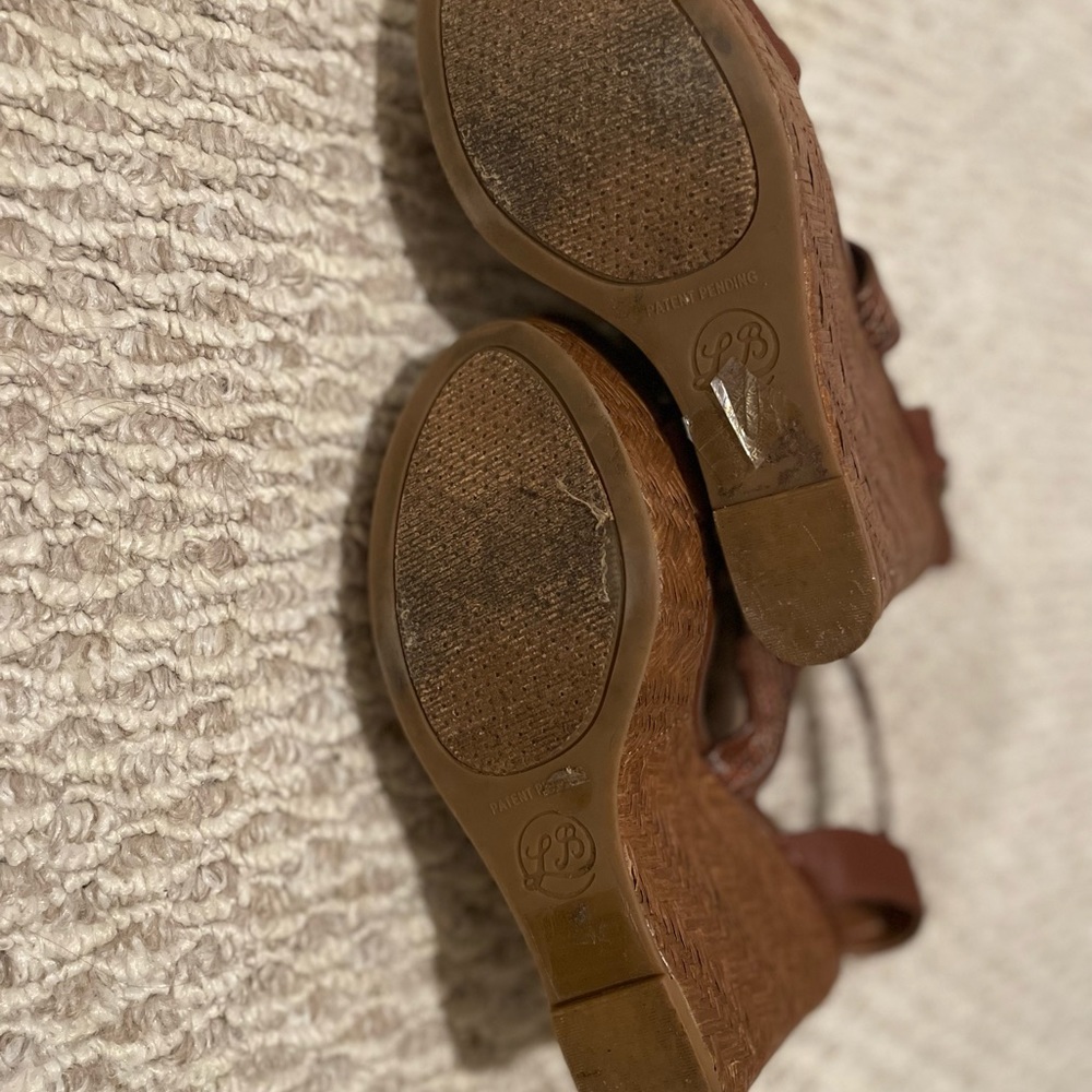 Lucky Women's Laffertie Wedge Sandal - Picture 6 of 6